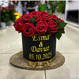 Kişiye Özel İsimli & Tarihli Kutuda Kırmızı Gül