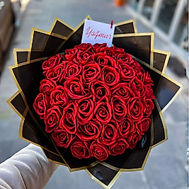 Yoğun Kırmızı Gül Buketi