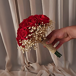 Kırmızı Gül ve Cipsolu Gelin Çiçeği