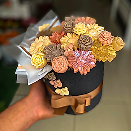 Gold & Toprak Tonlu Çiçekli Siyah Kutu