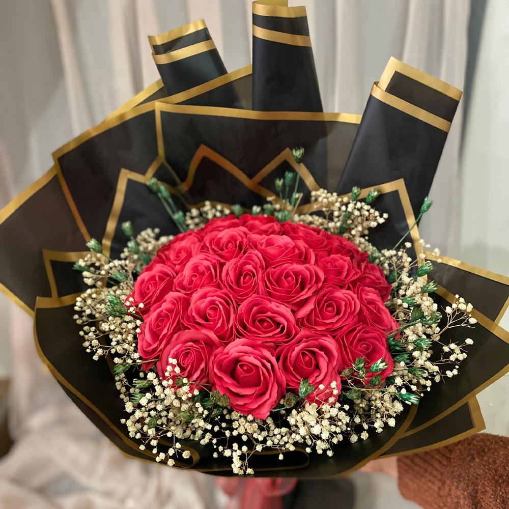 Islak Kırmızı Gül Kız İsteme Buketi