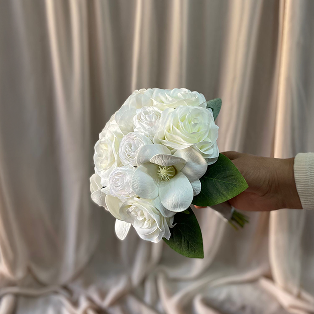 Gül ve Manolya Gelin Çiçeği